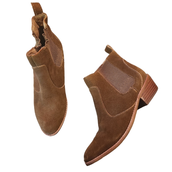 GAP Shoes - Gap Western Chelsea Boot Brown Suede Leather Size 7